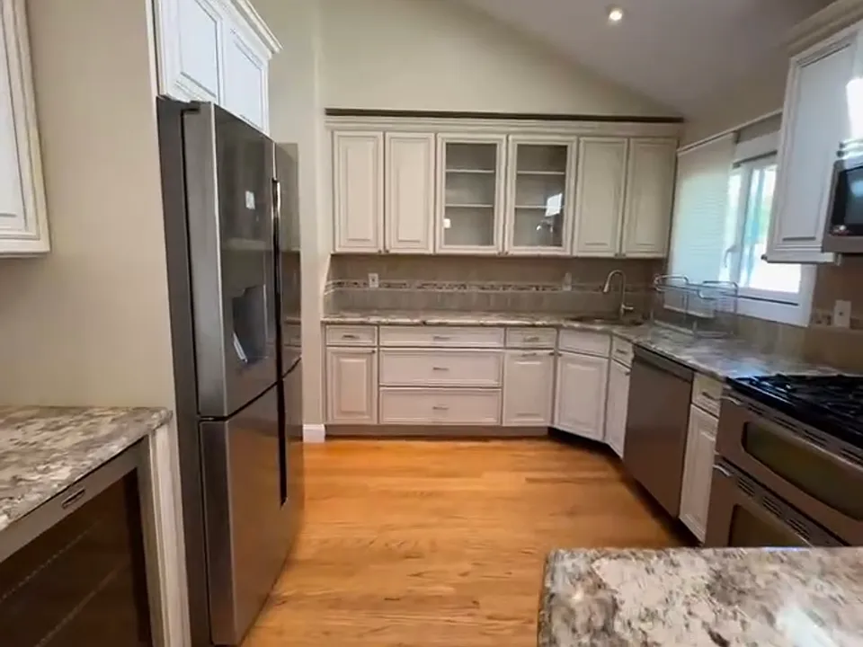 6 Michael Rd #1