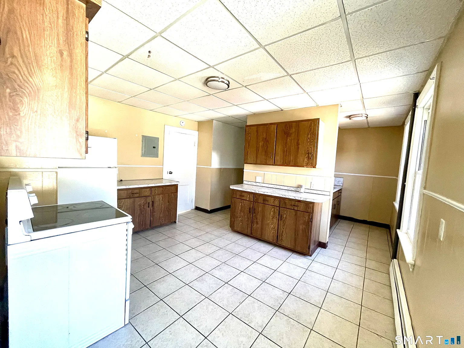 4 bed, 1.0 bath, 4742 sqft, $1,800 — Photo 4