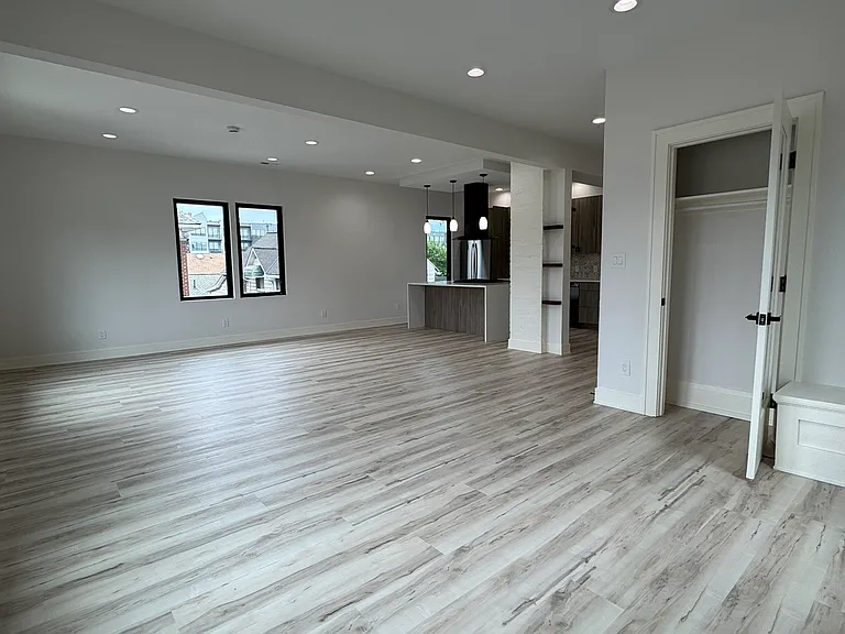6810 Herman Ave #UP — Photo 4
