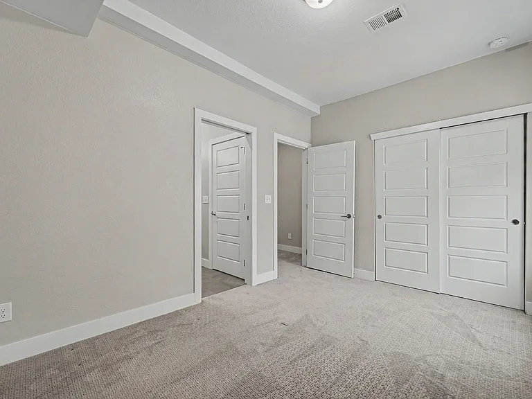 2868 N Hazel Ct — Photo 10