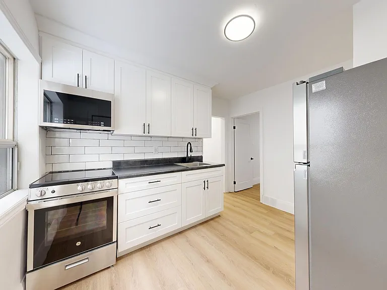 1252 Davenport Rd — Photo 5