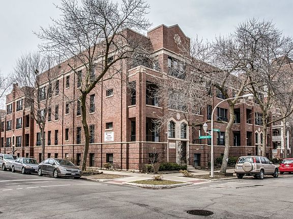 4th image of 1048 W Ardmore Ave