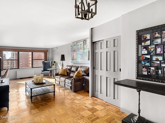 4th image of 200 E 27th St APT 10W