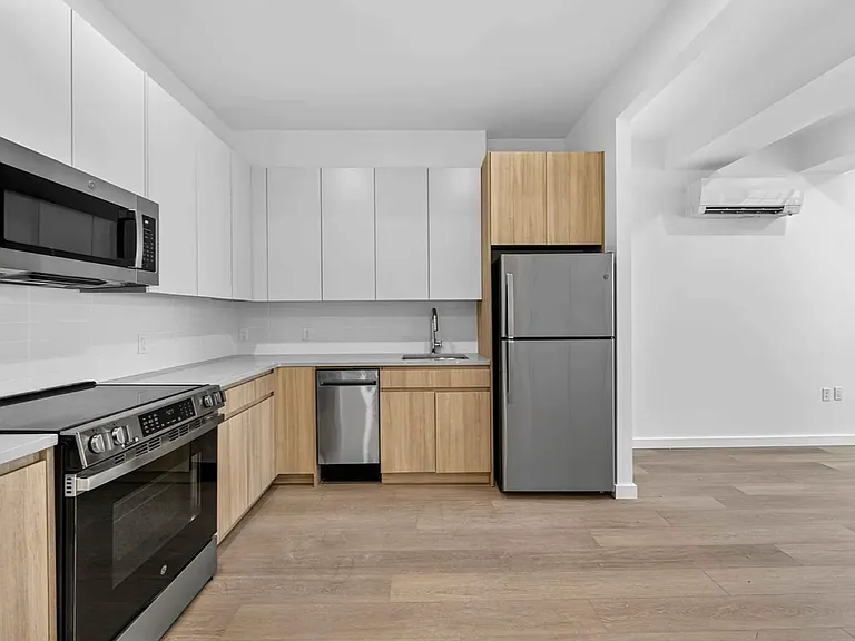 225 E 134th St #2C — Photo 6