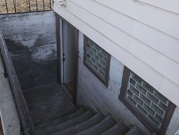 3rd image of 345 4th Ave E #2
