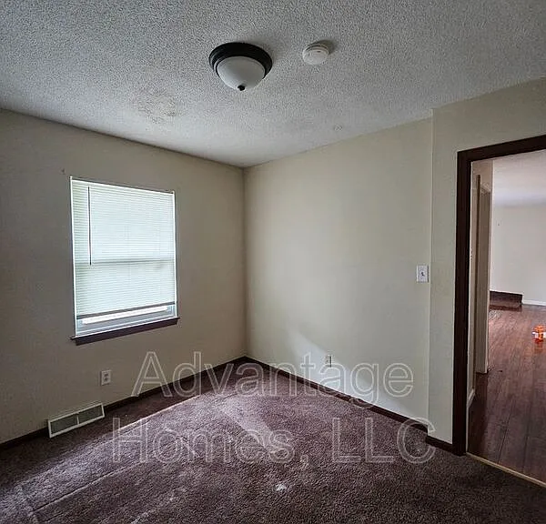 3212 N 68th St #KS 66109 — Photo 8