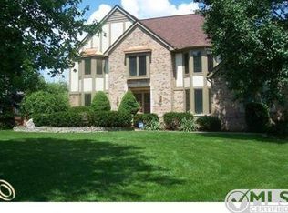 3420 Baroque Ct, Rochester Hills, MI 48306