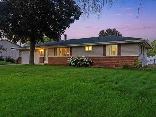 6540 Zealand Ave N, Brooklyn Park, MN 55428