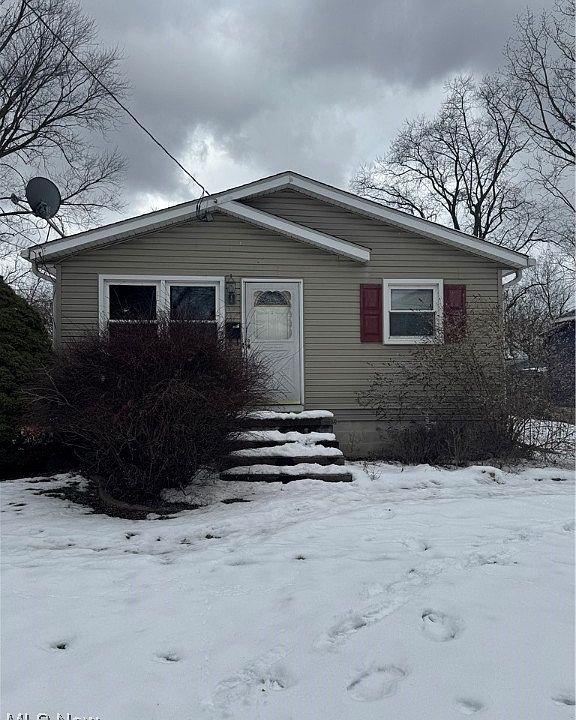 1st image of 2452 Willis St
