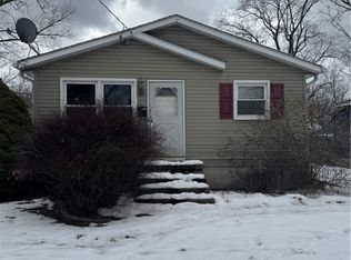 2452 Willis St, Cuyahoga Falls, OH 44221