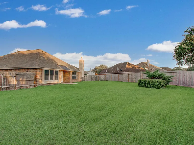 1904 Roaring Springs Ct — Photo 21