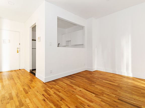 2nd image of 207 E 37th St #2LL