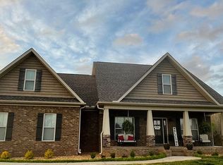 62 Old Quick Rd, Fayetteville, TN 37334