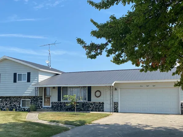 388 N Callahan Rd, Bay City, MI 48708