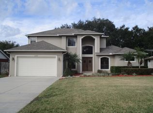 28049 Lois Dr, Tavares, FL 32778