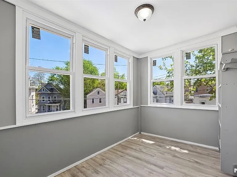 7 Belle Ave #2 — Photo 7