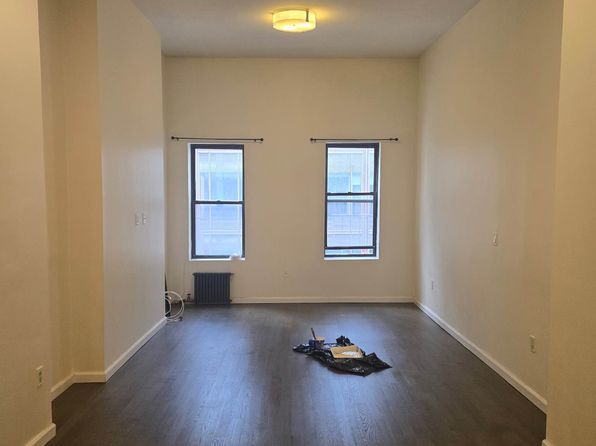 106 Greenwich St APT 16
