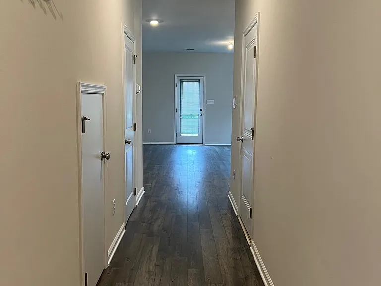 106 Sickler Ct — Photo 6