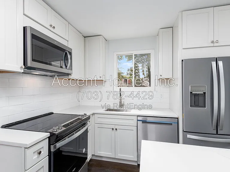 8613 Kenilworth Dr — Photo 13