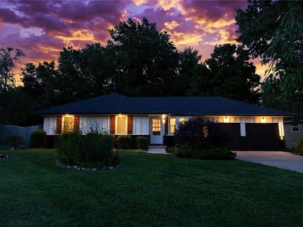 2 E 127th Ter, Kansas City, MO 64145