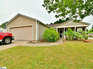 2 Rustling Creek Ct, Simpsonville, SC 29681