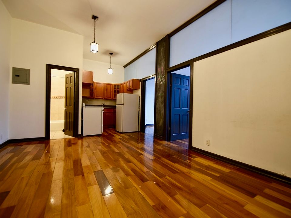 1st image of 164 Manhattan Ave #5A