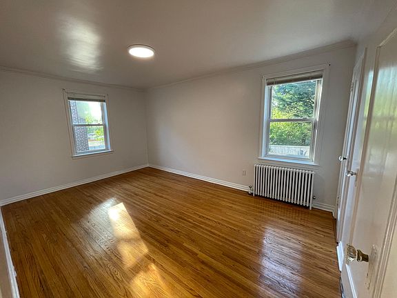 5th image of 15 Coale Ave Floor 1