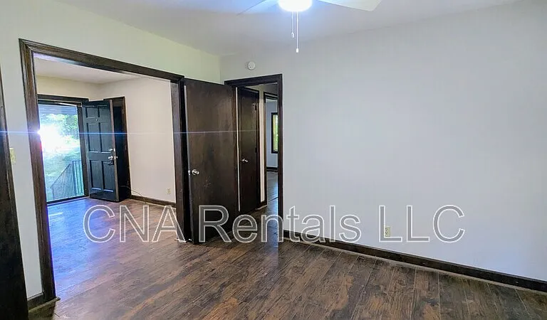 104 E Acres Dr SE — Photo 9