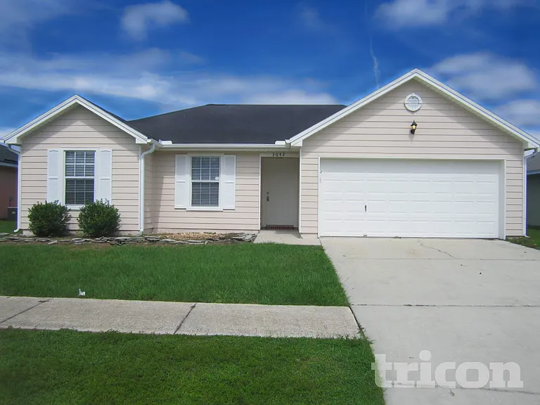 3042 Waters View Cir — Photo 1