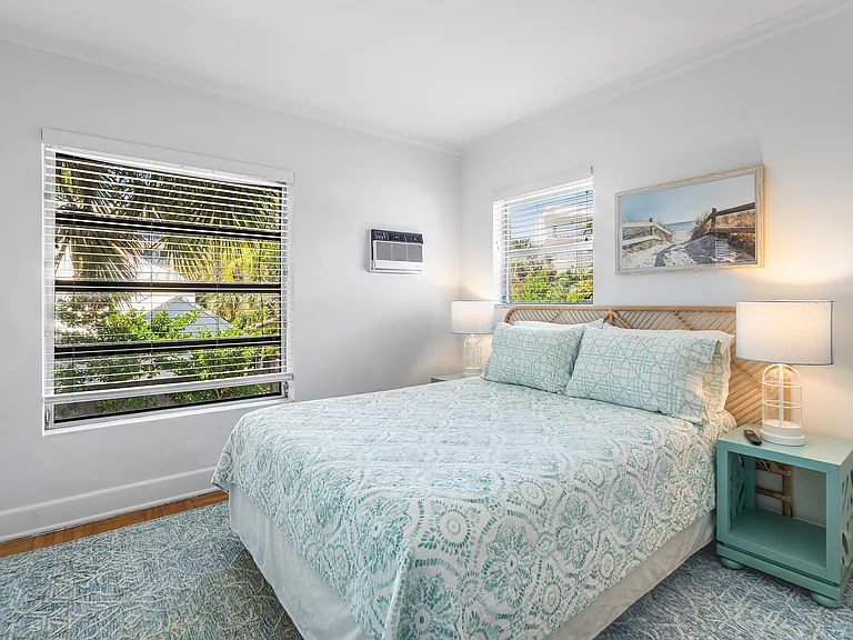 424 Chilean Ave #4 — Photo 7
