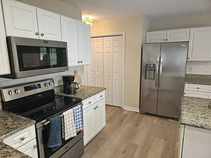 207 Hope Creek Dr — Photo 6