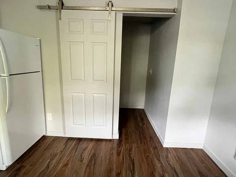 554 SW Jefferson Ave #3 — Photo 8