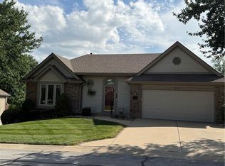 8600 N Chatham Cir, Kansas City, MO 64154