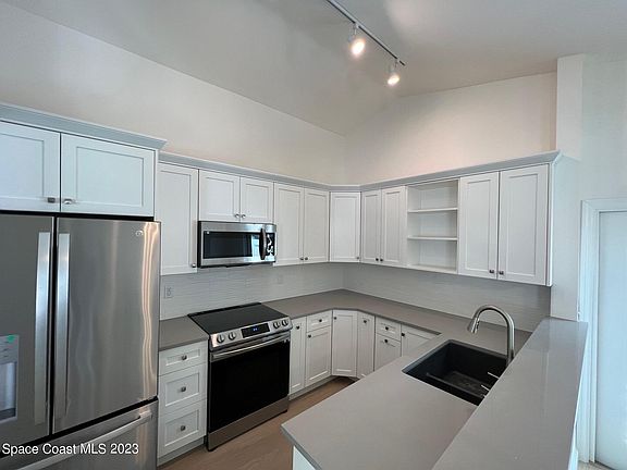 5th image of 1683 Cape Palos Dr