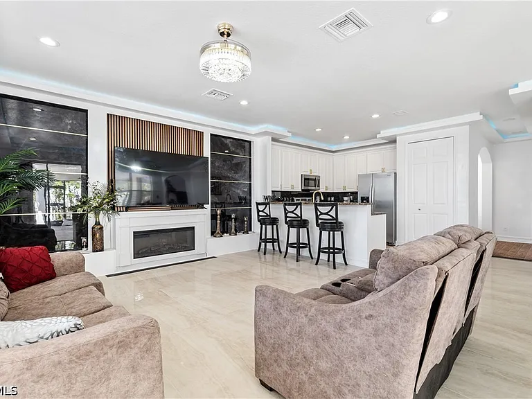 3101 SW 26th Pl — Photo 19