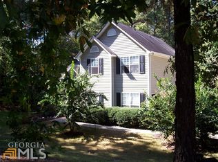 30 Orchard Hills Ct, Newnan, GA 30263