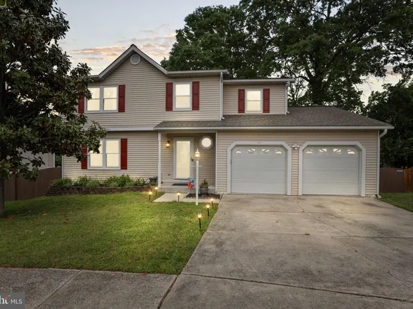 10 Lennon Ct, Glen Burnie, MD 21061