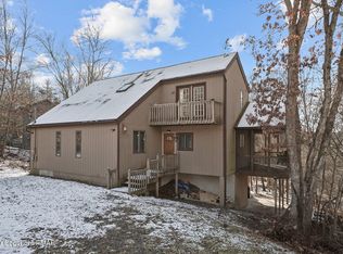 243 Brentwood Dr, Bushkill, PA 18324