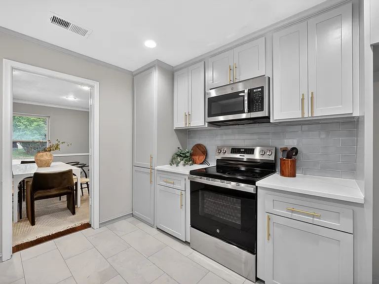 9660 Timberleaf Dr — Photo 44