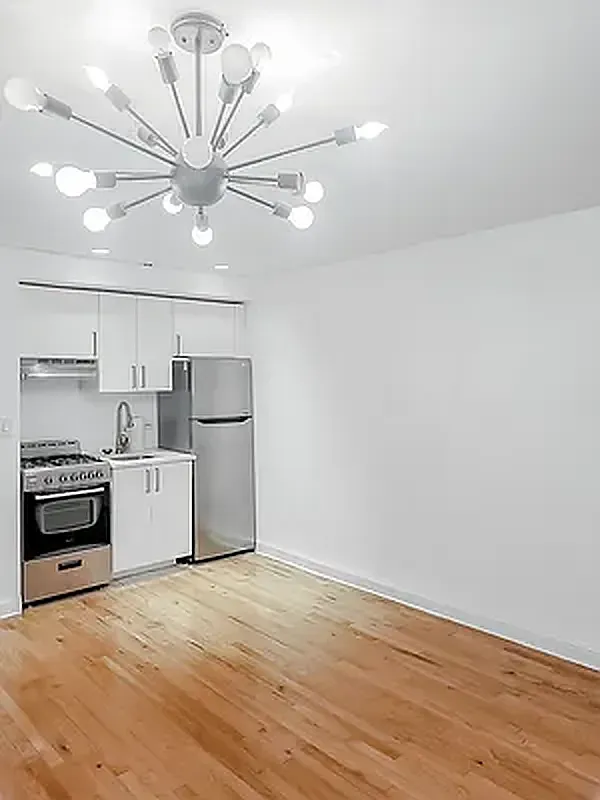 Building Photo - 2 E 30th St #4-A