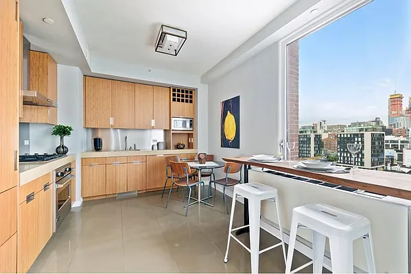 Rented by Manhattan Miami Real Estate | media 13