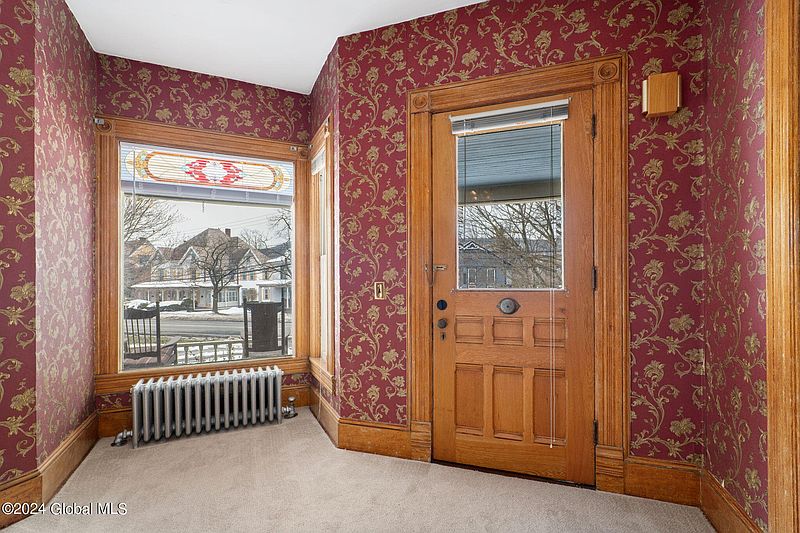 5th image of 425 W Main Street
