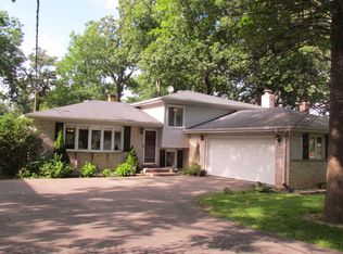 4256 Kenwood Ave, Gurnee, IL
