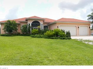 120 22nd St NE, Naples, FL 34120
