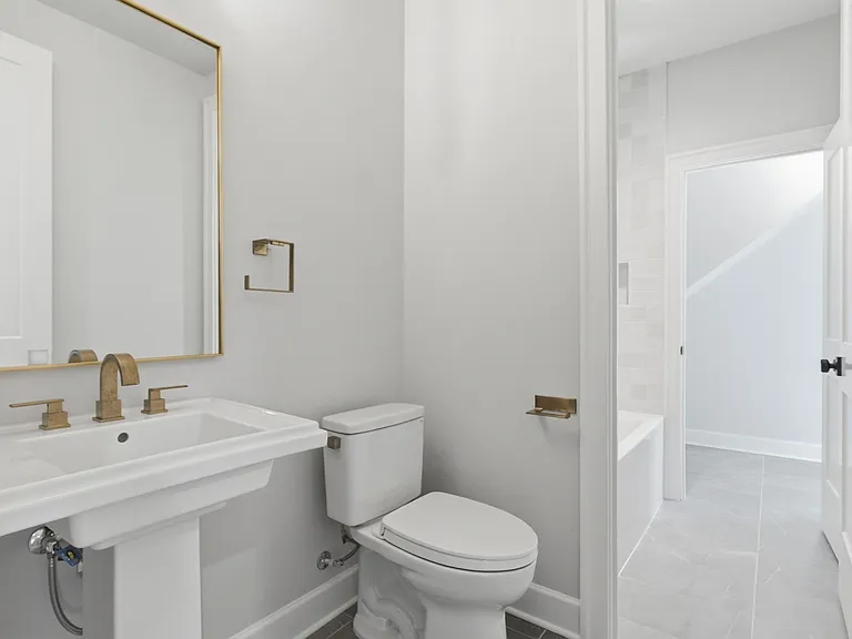 2704 Westwood Ave — Photo 49
