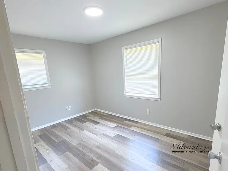 3329 Harvester Ln — Photo 5