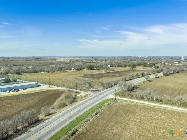 600 River Rd, Martindale, TX 78655