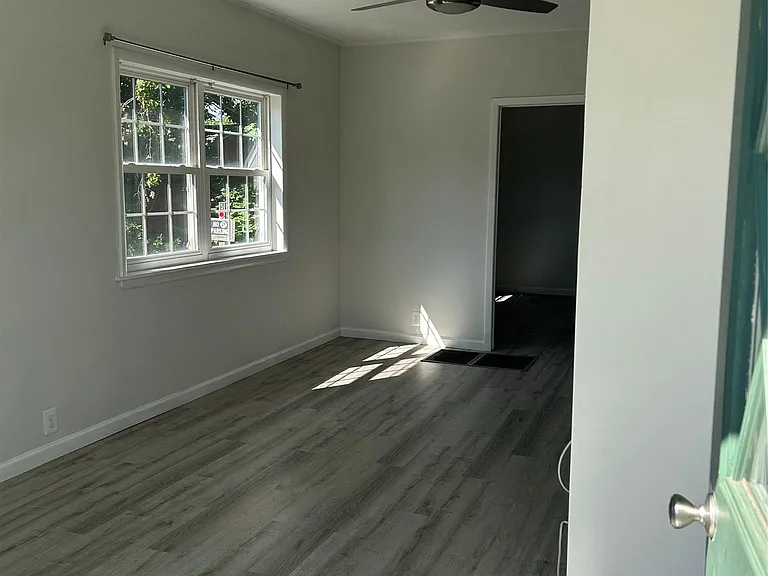 1572 Main Rd — Photo 3