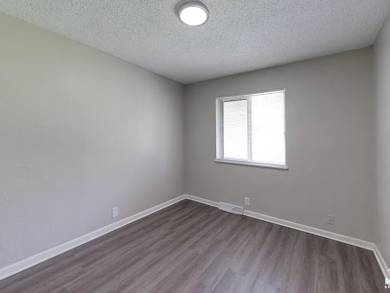 2014 E 52nd St S — Photo 13