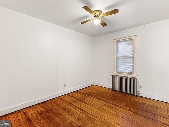 5th image of 1117 Genesee St